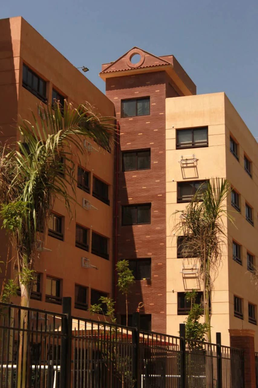 مدرسة الجيزة للغات