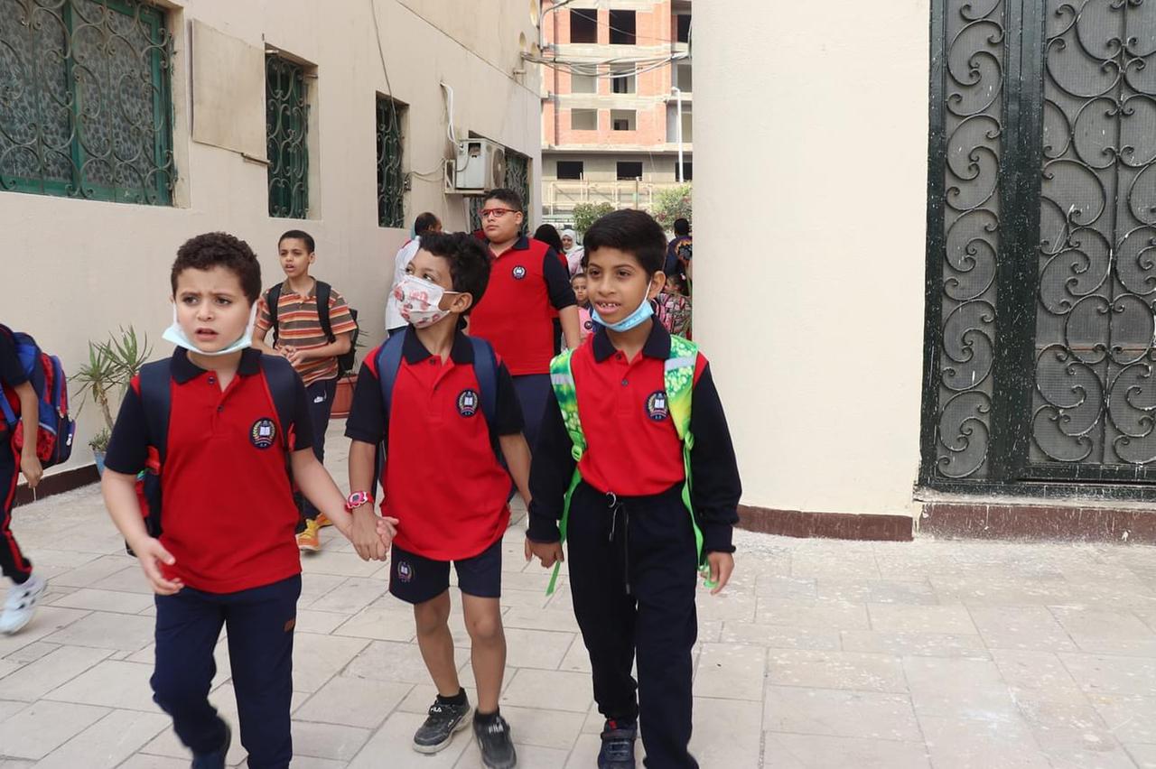 مدرسة هضبة الأهرام الرسمية المتميزة للغات